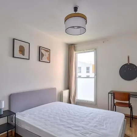Charmant Appartement 4 Pieces Avec Loggia Cergy Exterior foto