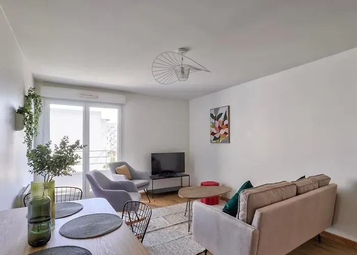 Charmant Appartement 4 Pieces Avec Loggia