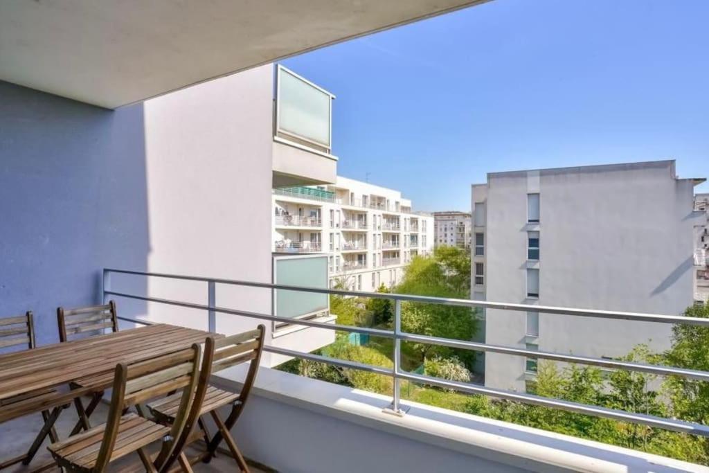 Apartment 4 Pieces Avec Loggia